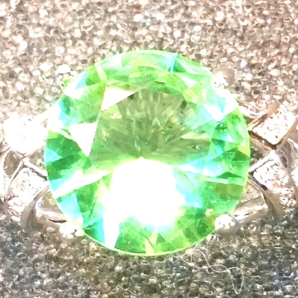 Green Amethyst round center stone ring in silver - Picture 3 of 8